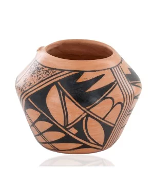 $150 Handmade Handpainted Certified Authentic Hopi R.Tsinnij Keams Canyon Native American Pottery 102494-9 $150 Handmade Handpainted Certified Authentic Hopi R.Tsinnij Keams Canyon Native American Pottery 102494-9