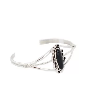 Oval Handmade Navajo Certified Authentic .925 Sterling Silver Natural Black Onyx Native American Bracelet 13108-3 Oval Handmade Navajo Certified Authentic .925 Sterling Silver Natural Black Onyx Native American Bracelet 13108-3