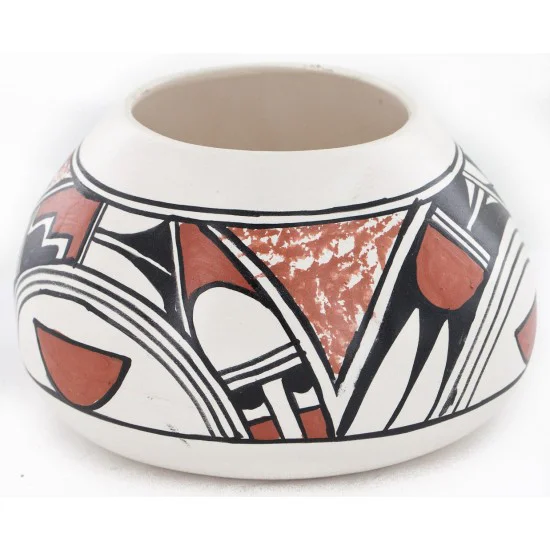 $200 Handmade Handpainted Certified Authentic Hopi R.Tsinnij Keams Canyon Native American Pottery 102494-7 $200 Handmade Handpainted Certified Authentic Hopi R.Tsinnij Keams Canyon Native American Pottery 102494-7