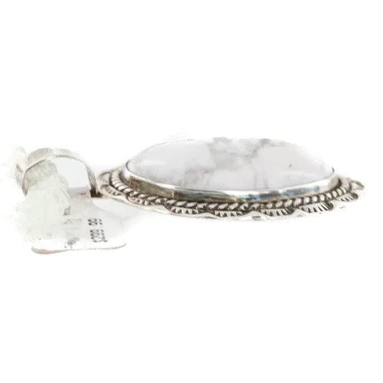 .925 Sterling Silver Handmade Certified Authentic Natural White Buffalo Native American Necklace 12709-2-16026-4 .925 Sterling Silver Handmade Certified Authentic Natural White Buffalo Native American Necklace 12709-2-16026-4