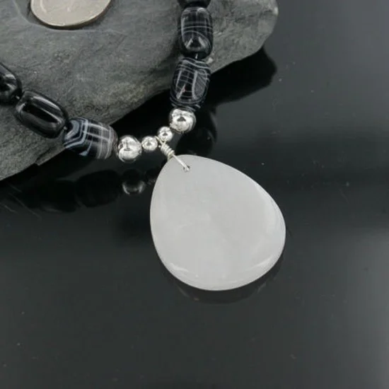 Certified Authentic Navajo .925 Sterling Silver Natural Quartz Agate Carnelian Native American Necklace 15562-15 Certified Authentic Navajo .925 Sterling Silver Natural Quartz Agate Carnelian Native American Necklace 15562-15