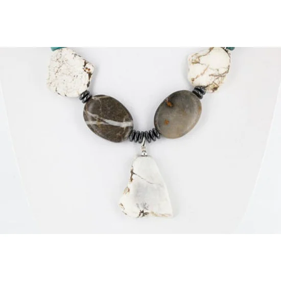 Certified Authentic Navajo .925 Sterling Silver White Howlite Jasper Native American Necklace 15762-5