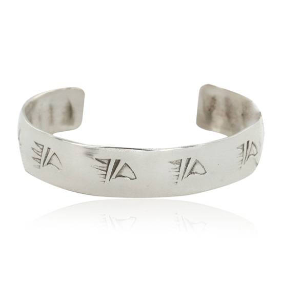 Handmade Bear paw Certified Authentic Navajo .925 Sterling Silver Baby Native American Bracelet 12853-1 Handmade Bear paw Certified Authentic Navajo .925 Sterling Silver Baby Native American Bracelet 12853-1