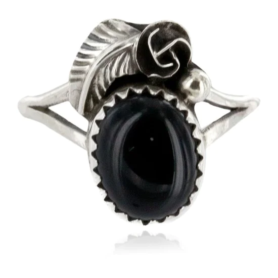 Handmade Certified Authentic Navajo .925 Sterling Silver Black Onyx Native American Ring Size 8 26203-4 Handmade Certified Authentic Navajo .925 Sterling Silver Black Onyx Native American Ring Size 8 26203-4